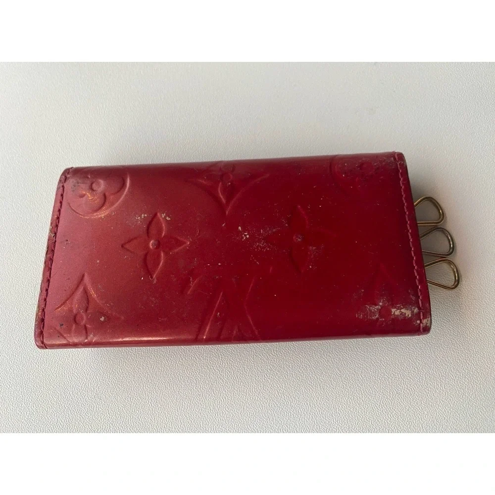 Louis Vuitton Monogram Vernis 4-Key Holder Red Pomme D'Amour Made in France‎